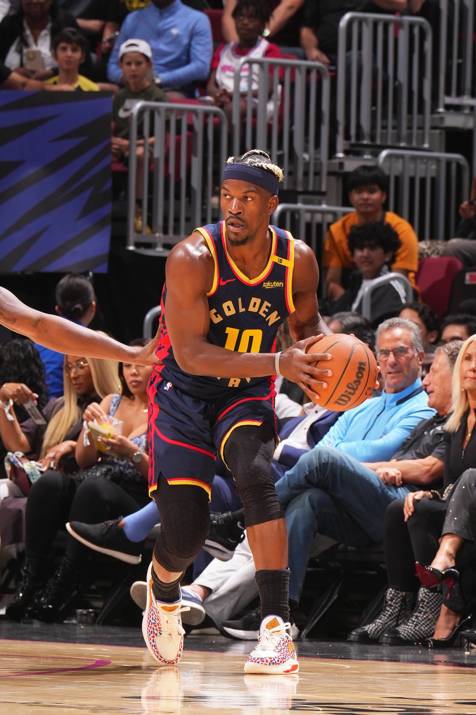 包含巴特勒关键节点连败利物浦最后一投命中，这一次真的赛前埃因霍温备战NBA常规赛的词条